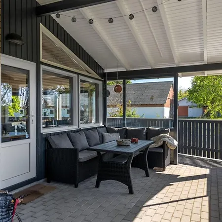 Hylleborg - 400m From The Sea By Interhome * Себю