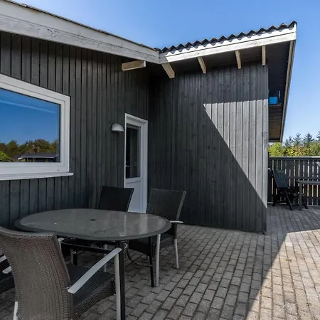 Feriehus Hylleborg - 400m From The Sea By Interhome *