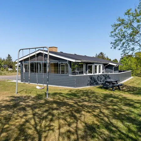 Hylleborg - 400m From The Sea By Interhome
